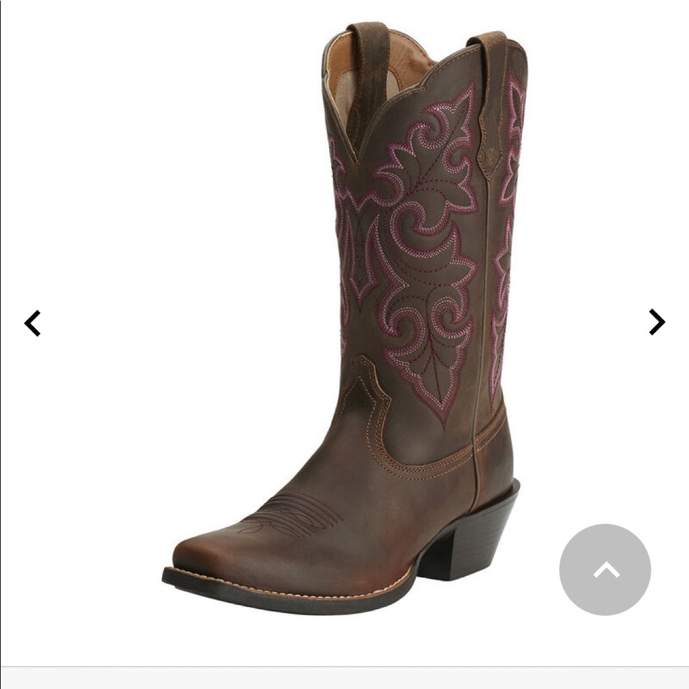 Ariat Women’s Round Up Square Toe boots